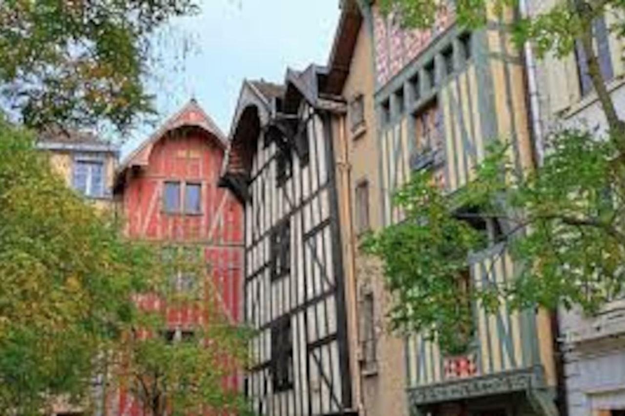 Yevres-le-Petit Le Jardin D'Odetteヴィラ エクステリア 写真